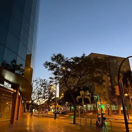 Increíble Piso Al Lado Del Centro De Apartamento Málaga