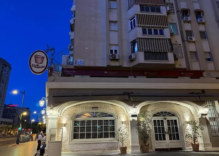Increible Piso Al Lado Del Centro De * Málaga